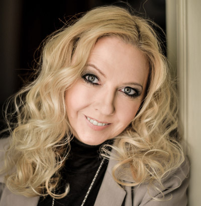 Portrait von Liebeskummer-Coach Daniela van Santen.